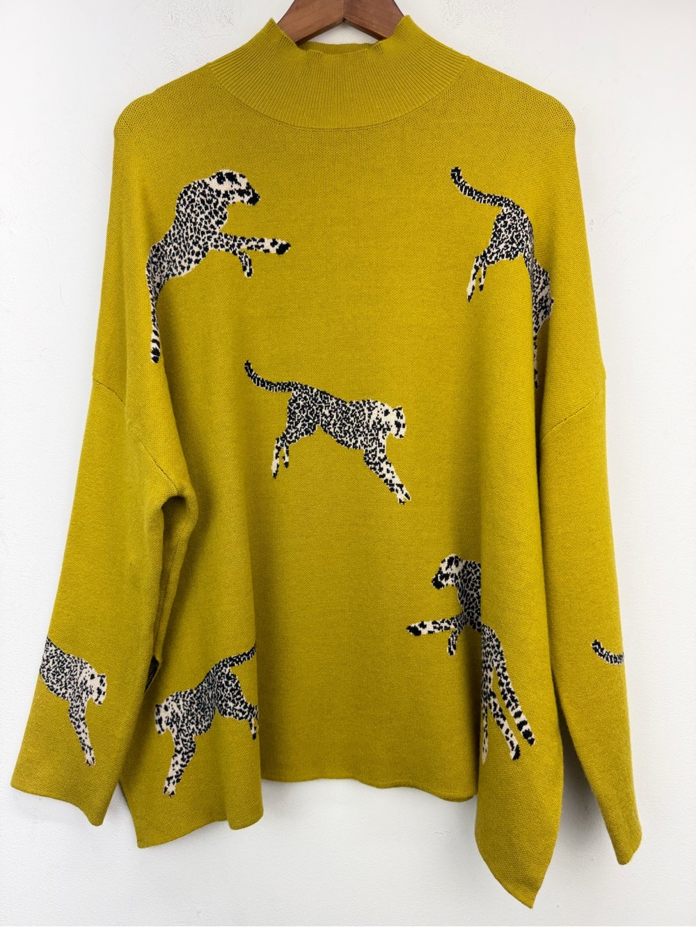 Ali Miles size Large Green Cheetah Jacquard Print Mock Neck Long Sleeve Sweater